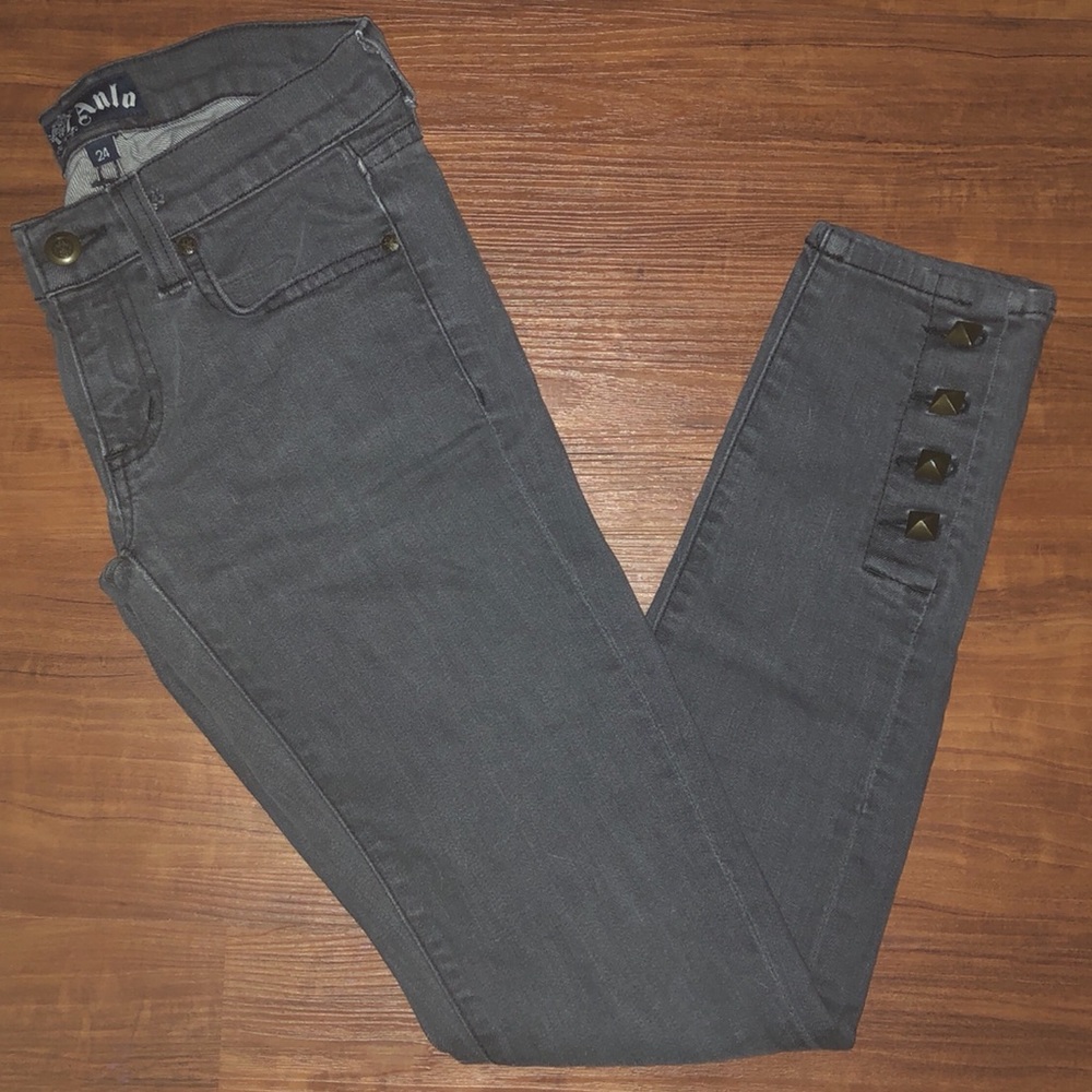 EUC - Anlo Studded Super Skinny Ankle Jeans 24